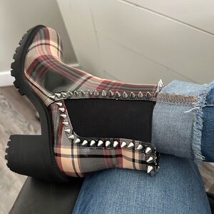 Jessica Simpson Black Ankle Booties with Chunky Sole